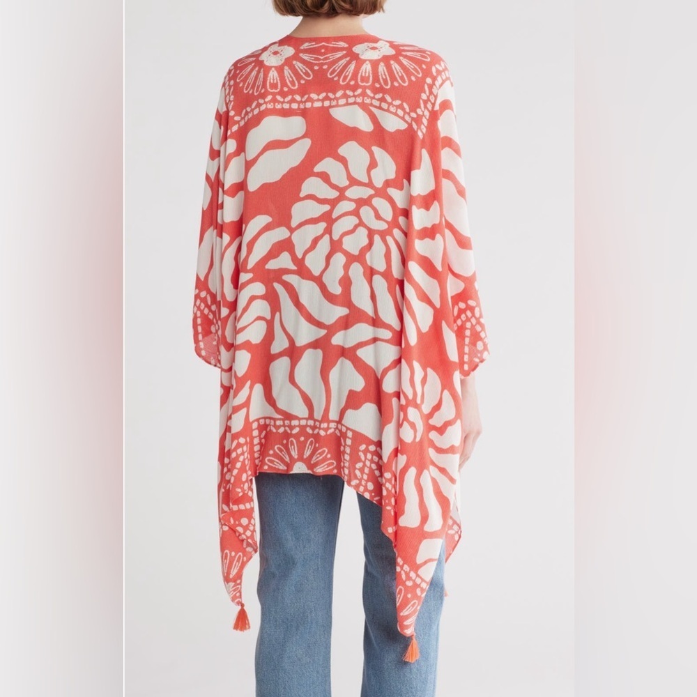 NEW! Vince Camuto Designer Coral and White Patterned Kimono OSFM - Picture 4 of 16
